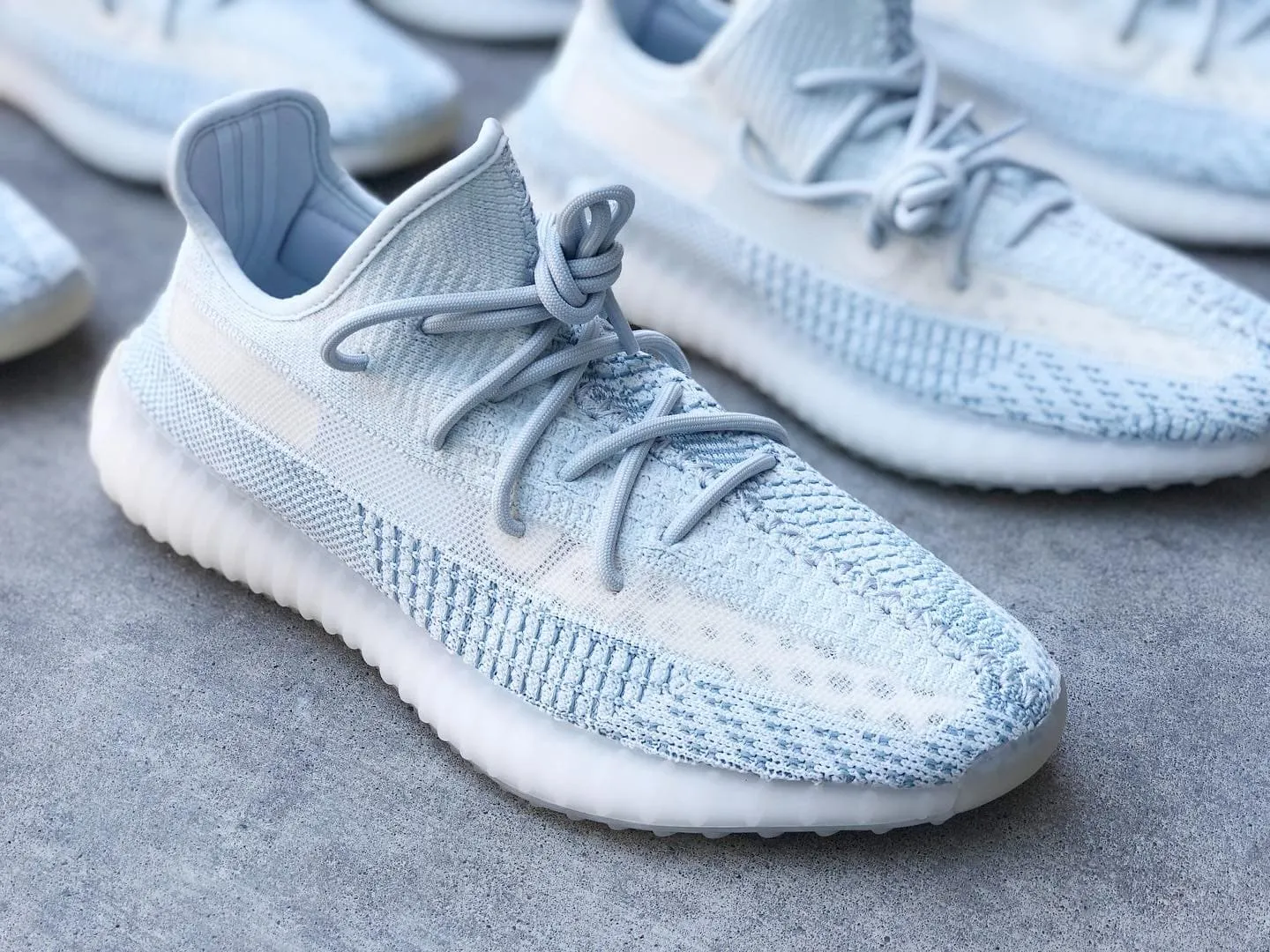 現貨-Adidas Yeezy Boost 350 V2 Cloud White (Non-Reflective)