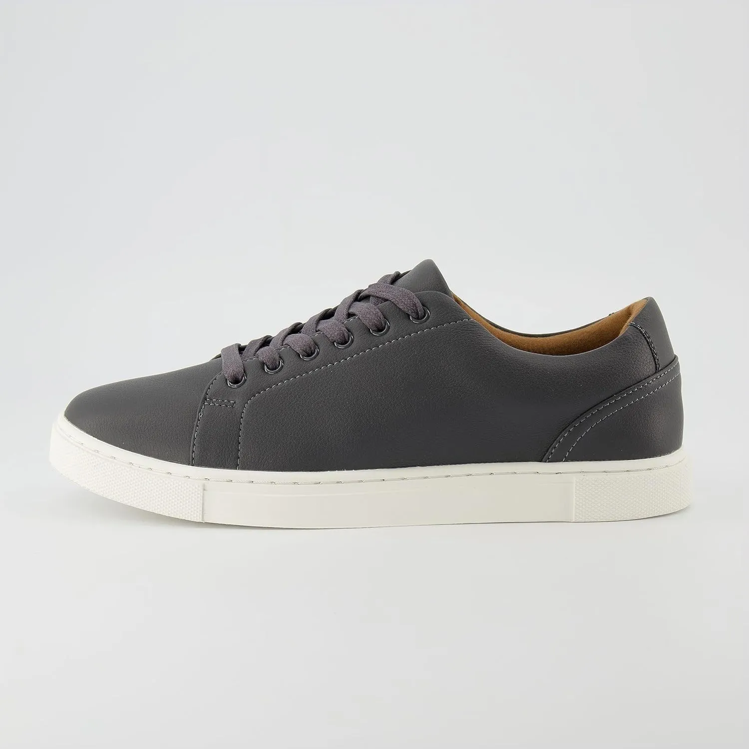 CUSHIONAIRE Men's Princeton lace up Sneaker with  Comfort Foam