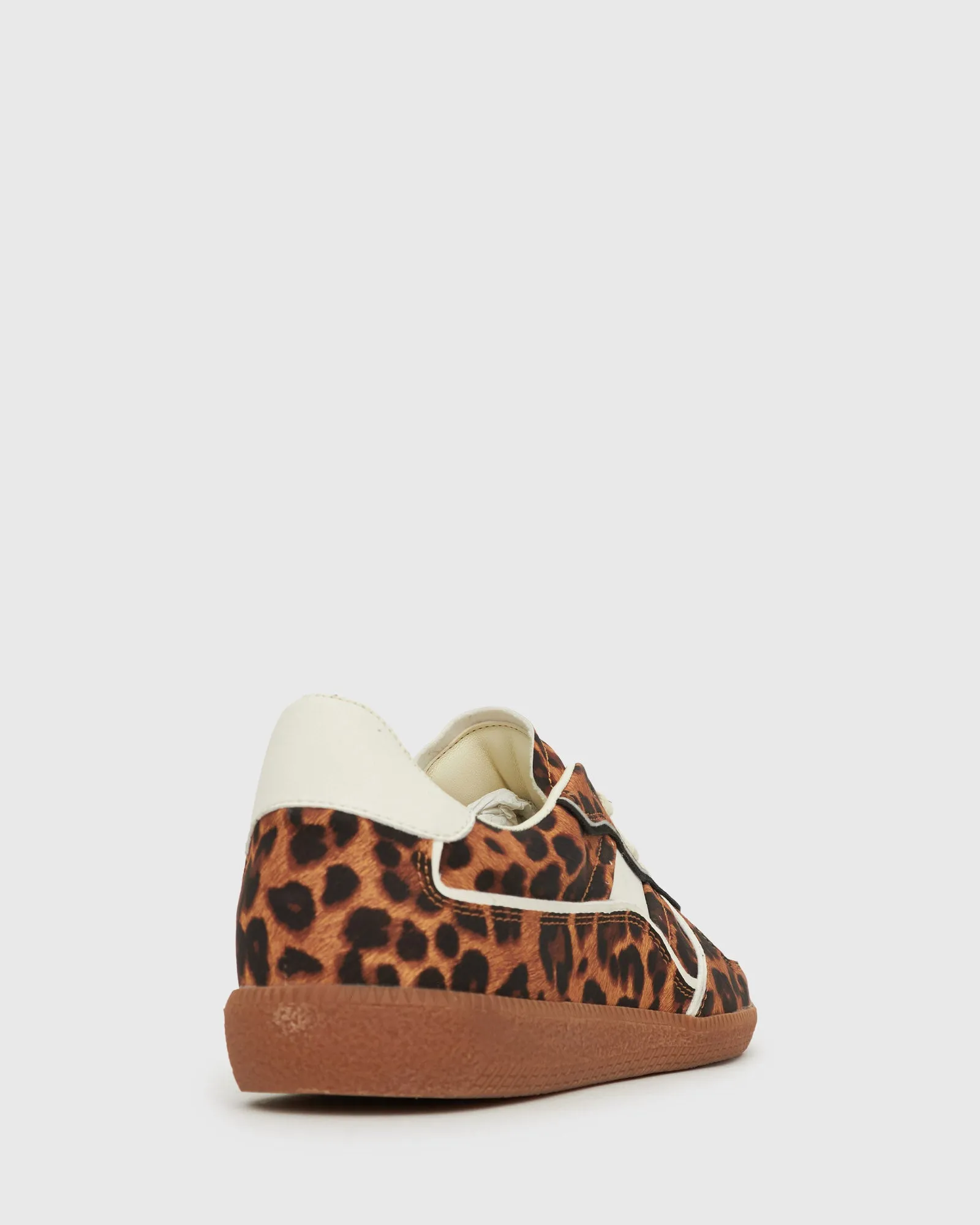 JUNE Low-Top Sneakers