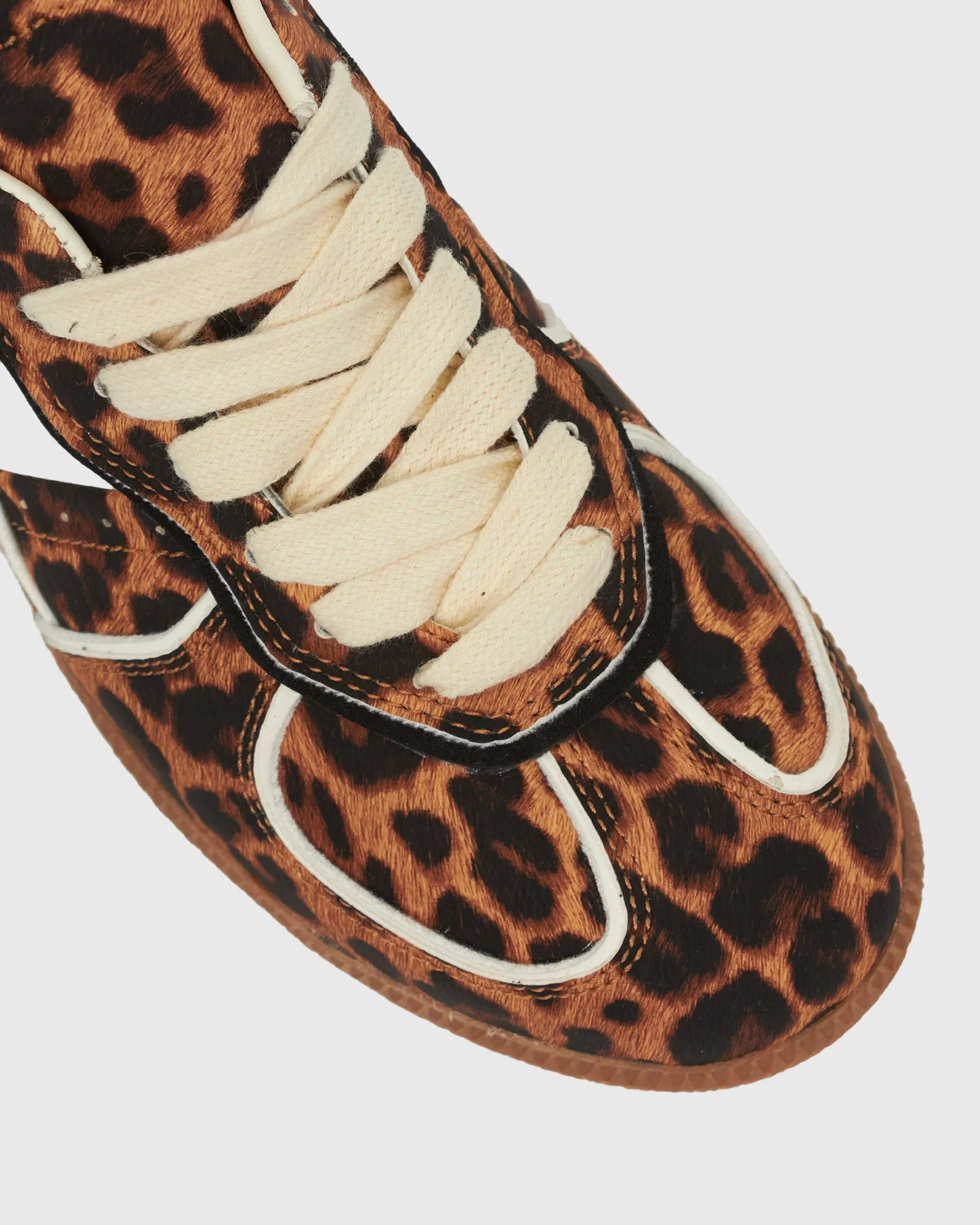 JUNE Low-Top Sneakers