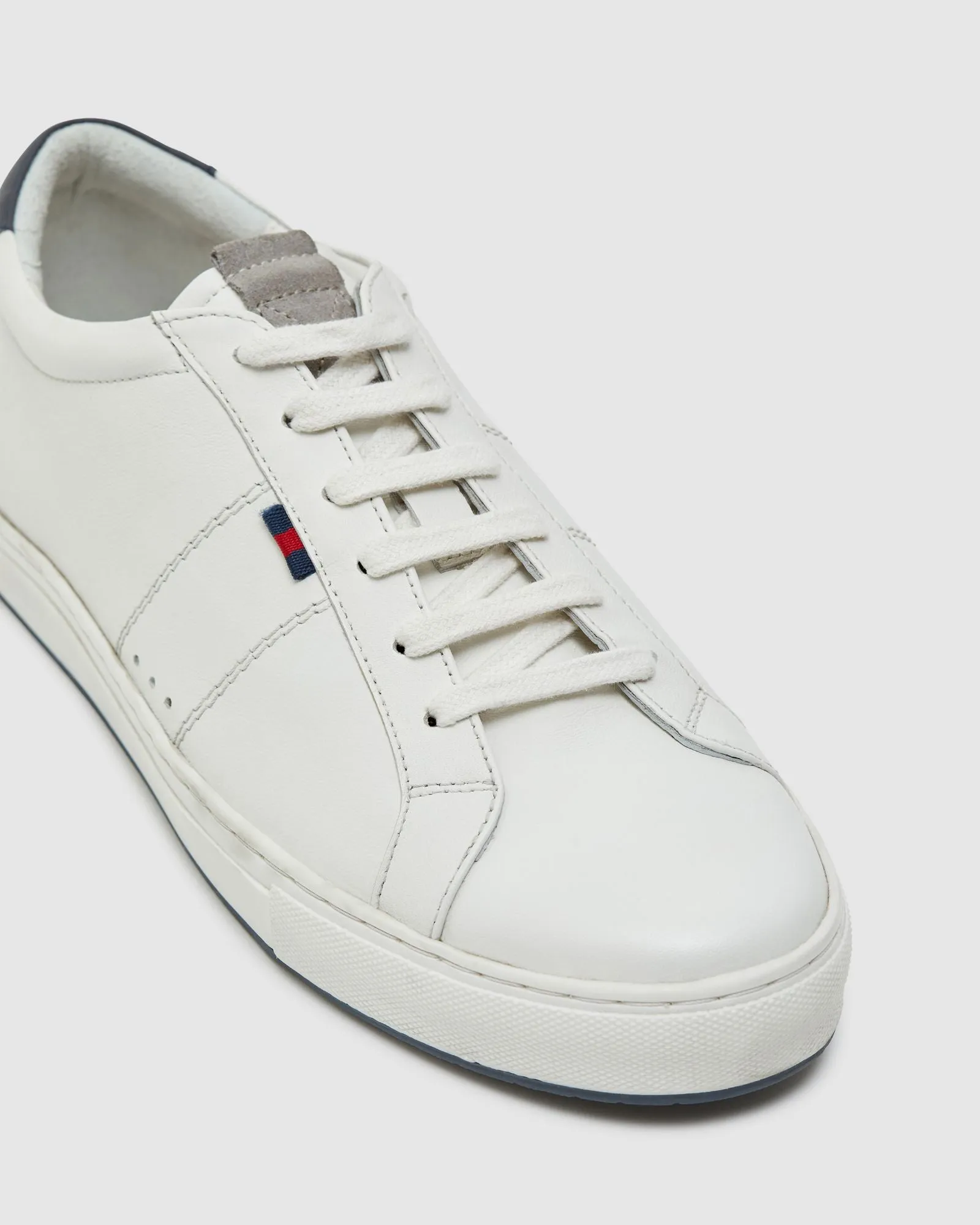Matteo Leather Sneaker