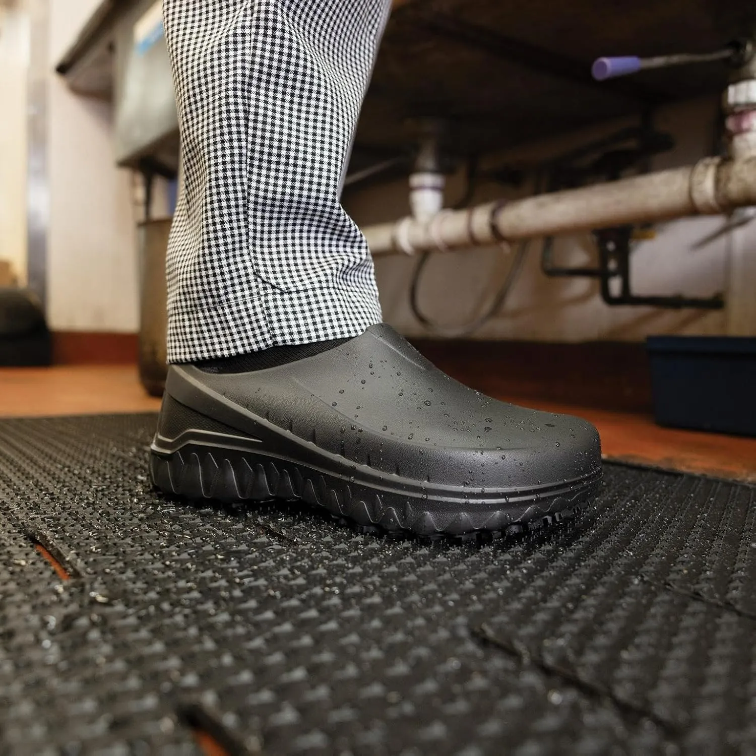 Shoes for Crews Bloodstone, Men's, Women's, Unisex Slip Resistant Food Service Work Clogs, Water Resistant